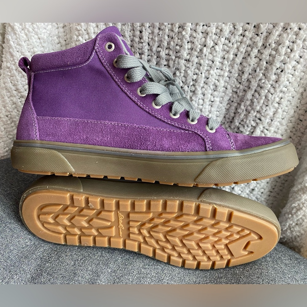 Men’s Eddie Bauer size 9.5 purple suede high top sneaker